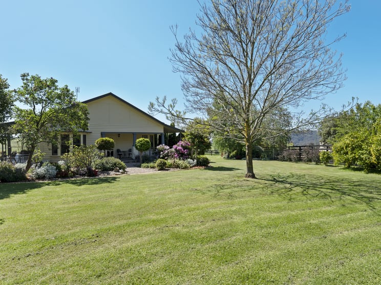 Click to view all images 1587 Euroa-Strathbogie Road Kelvin View VIC 3666 - Image 2
