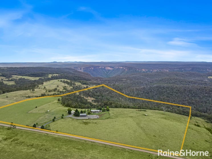 Click to view all images 1310 Caoura Road Tallong NSW 2579 - Image 2
