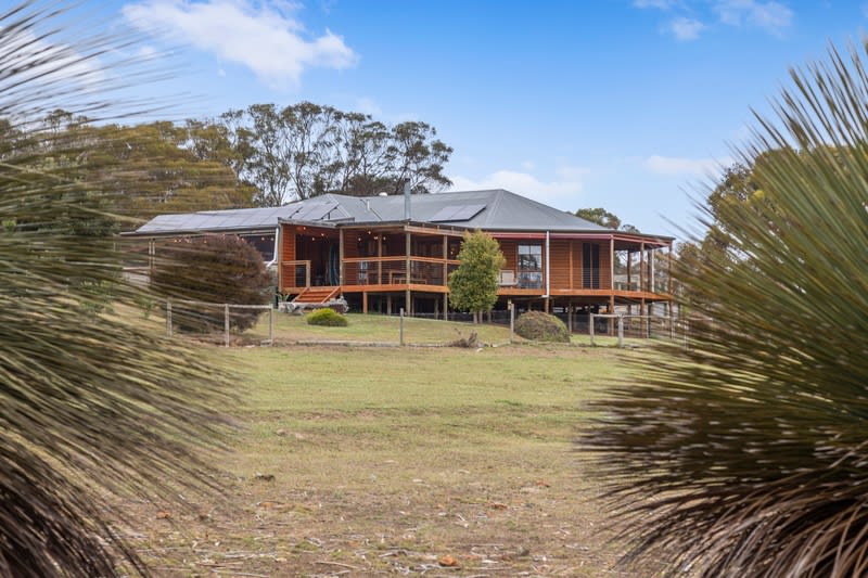Click to view all images 563a GREGORS Road Seddon SA 5223 - Image 1