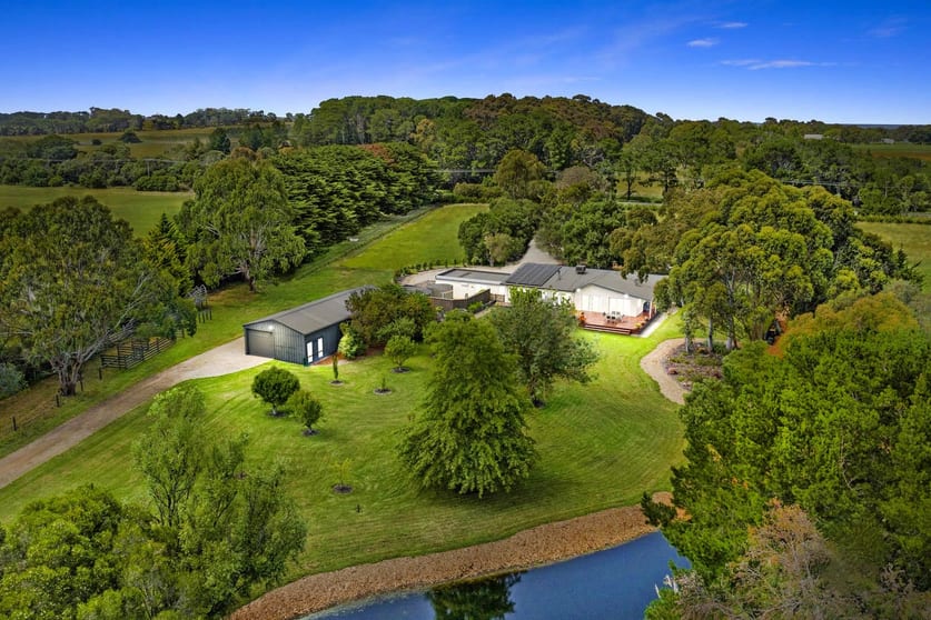 Click to view all images 112 Sandy Point Road Balnarring VIC 3926 - Image 2