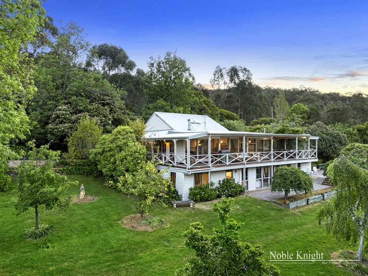 Click to view all images 22 Old Kinglake Road Steels Creek VIC 3775 - Image 1