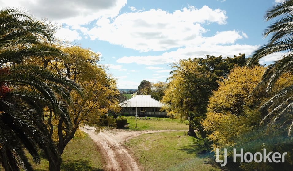 Click to view all images 52 Roselea Road Inverell NSW 2360 - Image 1