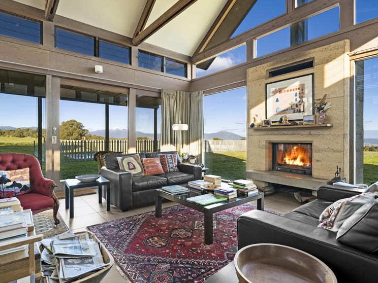 Click to view all images 630 Glenroy Road Merrijig VIC 3723 - Image 3