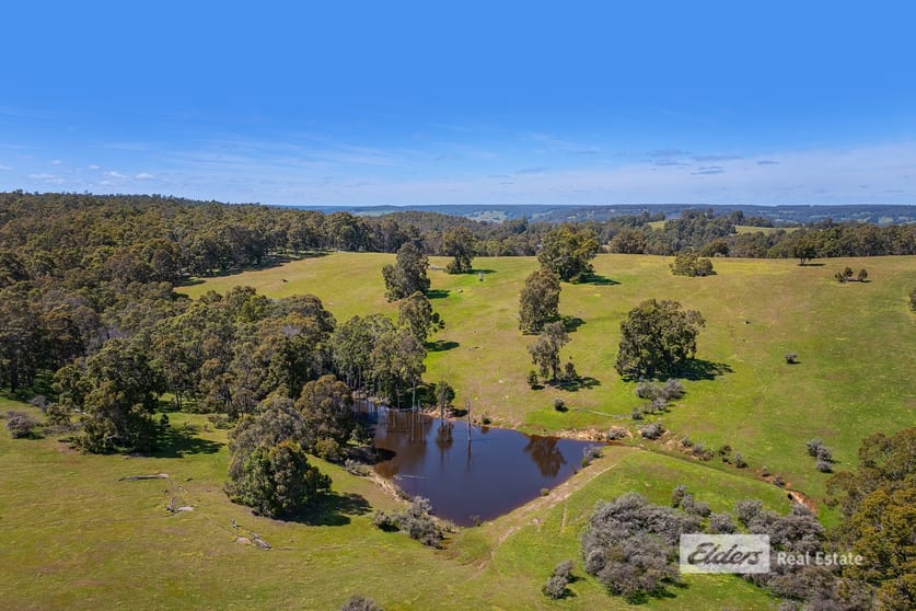 Click to view all images 226 Oldmeadow Road Lowden WA 6240 - Image 3
