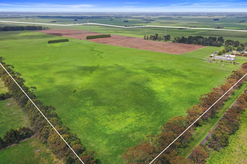 Click to view all images 308 Camerons Road Woolsthorpe VIC 3276 - Image 3