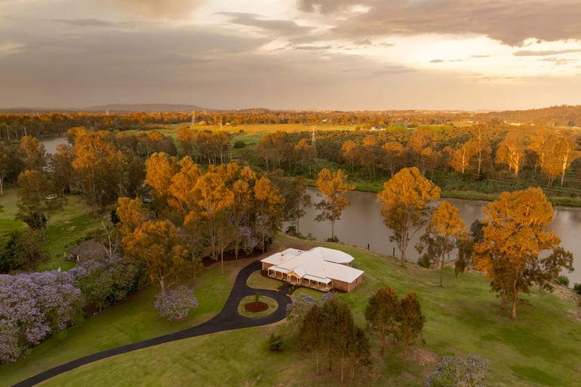 Click to view all images 60 Avonmore Street Moggill QLD 4070 - Image 1