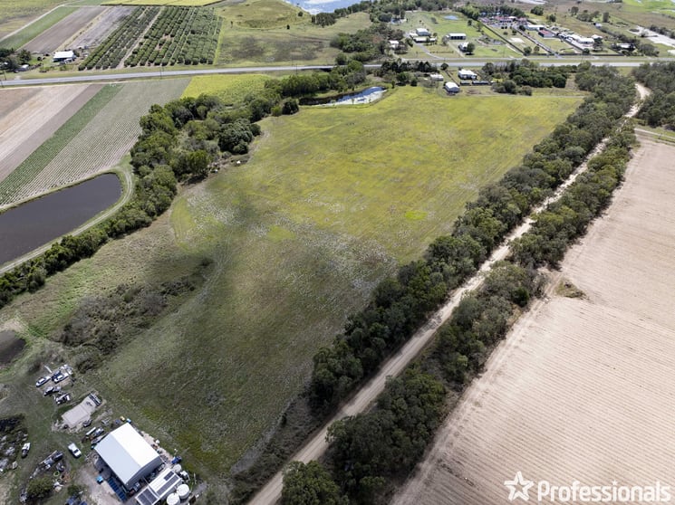 Click to view all images 92651 Bruce Highway Balberra QLD 4740 - Image 3