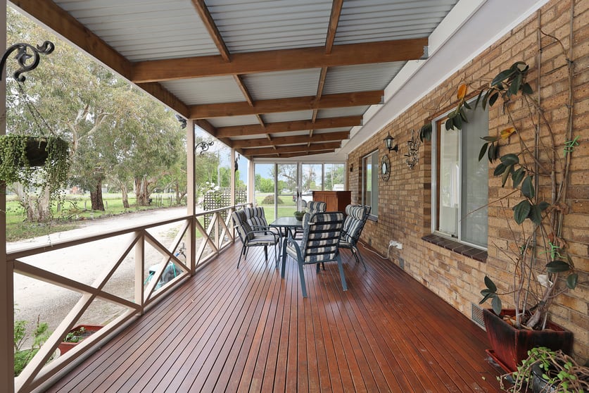 Click to view all images 1026 Hamilton Highway Derrinallum VIC 3325 - Image 3