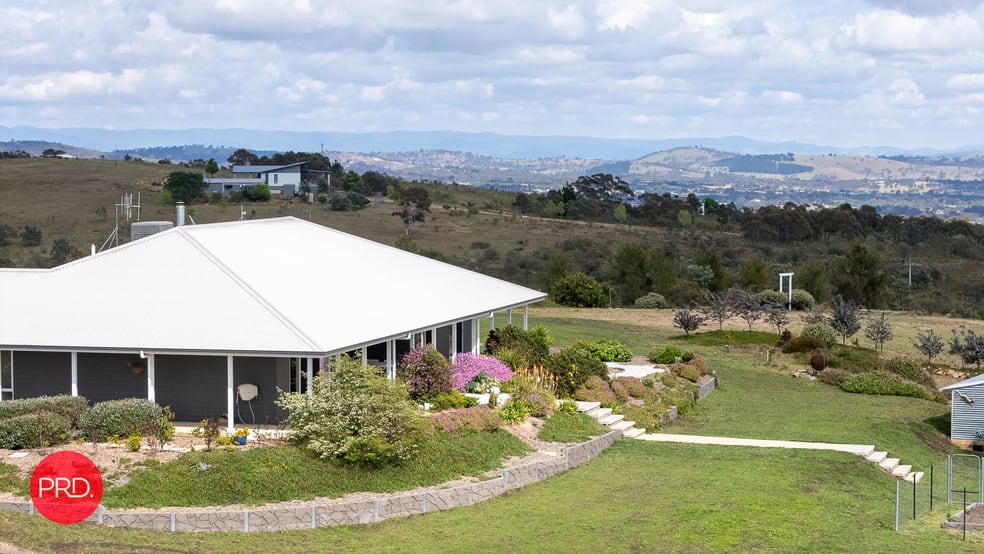 Click to view all images 22 Sarah Reef Road Wamboin NSW 2620 - Image 2