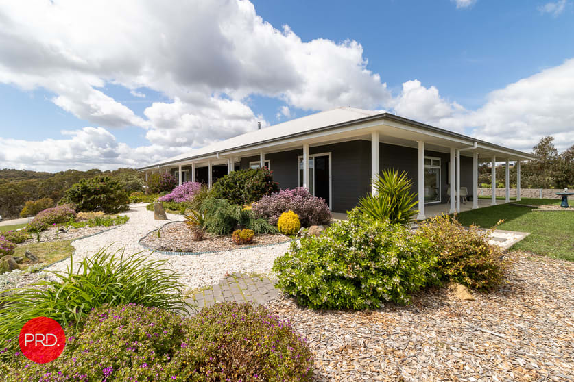 Click to view all images 22 Sarah Reef Road Wamboin NSW 2620 - Image 3
