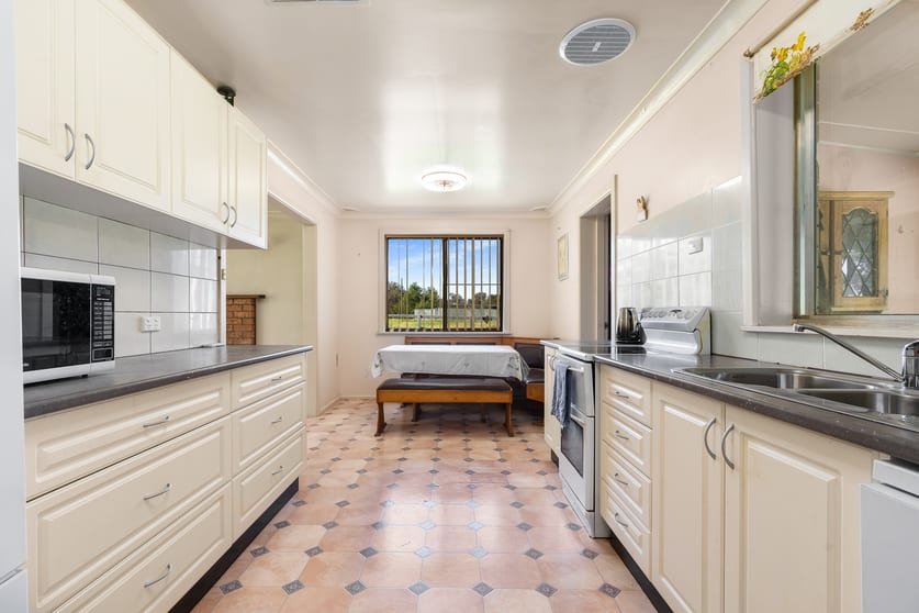 Click to view all images 'Wharree' 5097 Olympic HWY Koorawatha NSW 2807 - Image 3