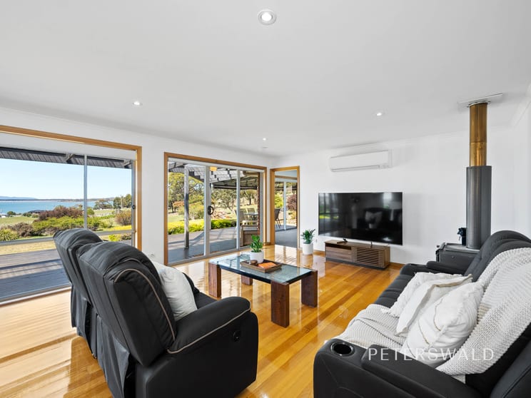 Click to view all images 434 Shark Point Road Penna TAS 7171 - Image 3