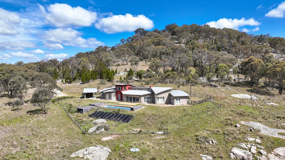 Click to view all images 380 Green Valley Road Bendemeer NSW 2355 - Image 3