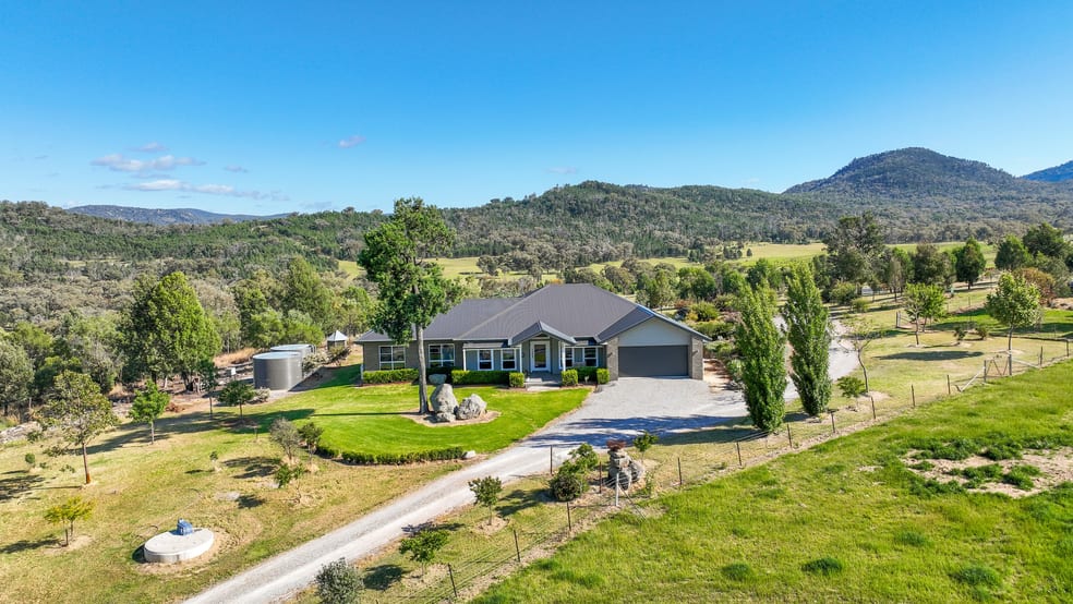 Click to view all images 403 Woonooka Road Tamworth NSW 2340 - Image 3