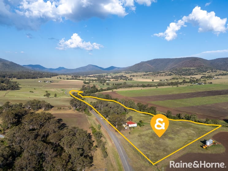 Click to view all images 534 Swanfels Road Swanfels QLD 4371 - Image 2