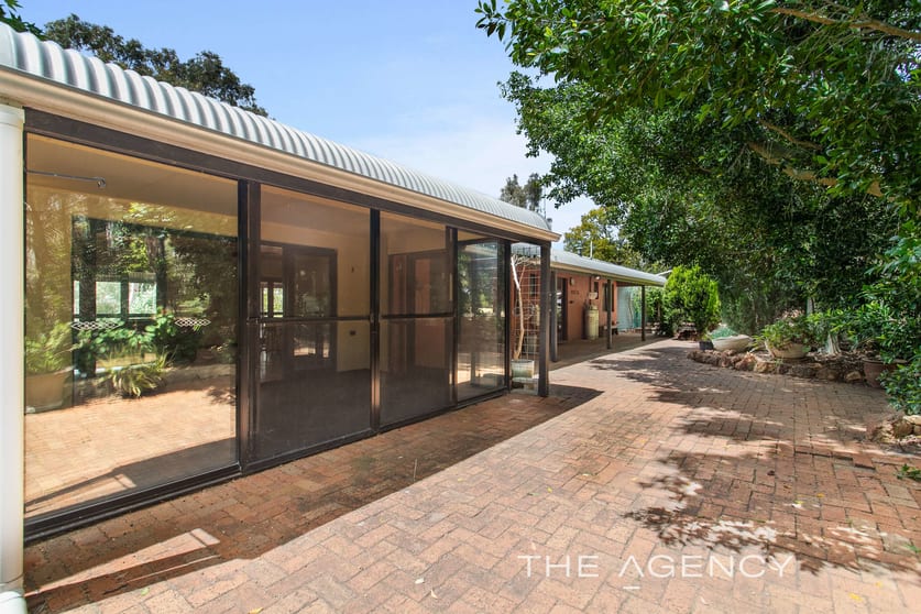 310 Hopedale Rise Wooroloo WA 6558 - Image 2