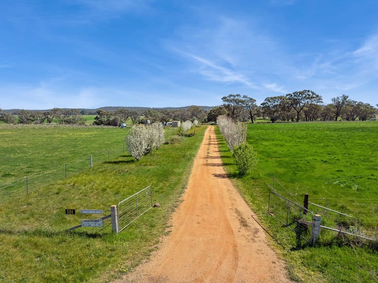Click to view all images 581 Brownes Lane Axedale VIC 3551 - Image 2