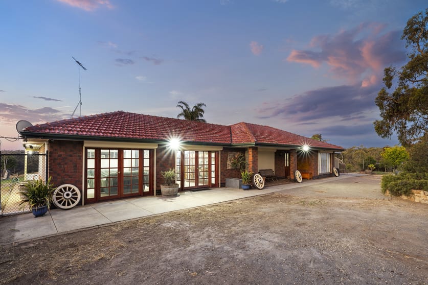 Click to view all images 95 Bassnet Road Humbug Scrub SA 5114 - Image 2