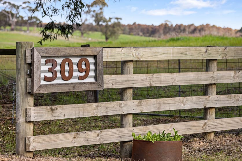 Click to view all images 309 Pryors Road Scotsburn VIC 3352 - Image 2