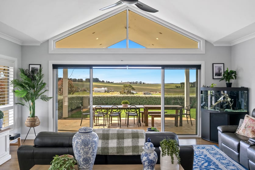 Click to view all images 51 Wombiana Lane Blayney NSW 2799 - Image 2