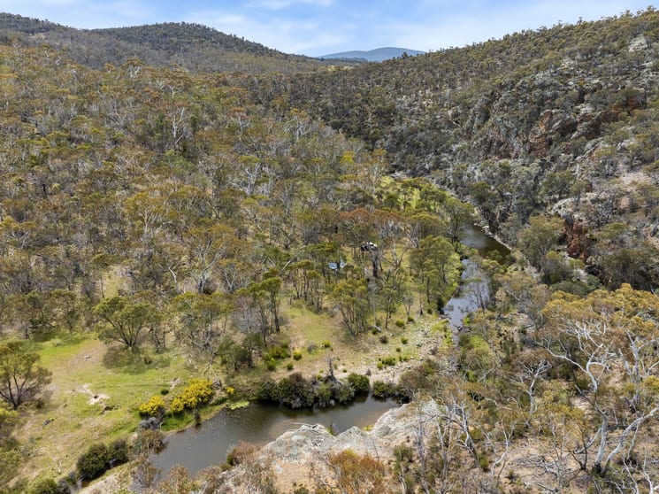 Click to view all images 944 Jones Plains Road Shannons Flat NSW 2630 - Image 2