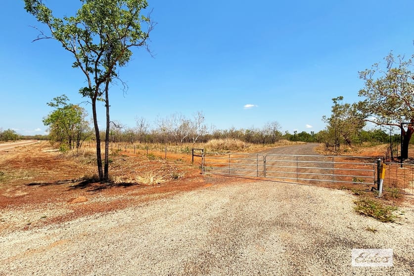 Click to view all images 230 Beasley Road Katherine NT 0850 - Image 1