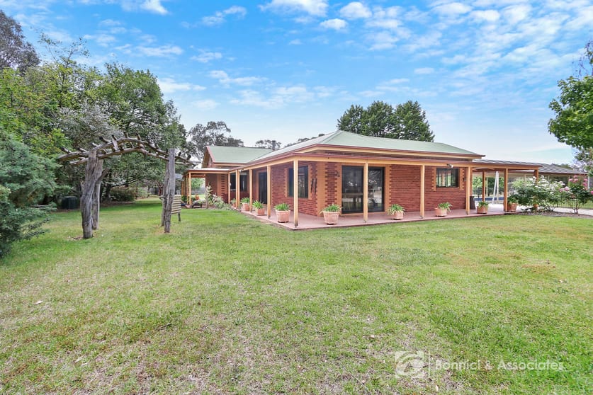 27 Settlers Road Chiltern VIC 3683 - Image 1