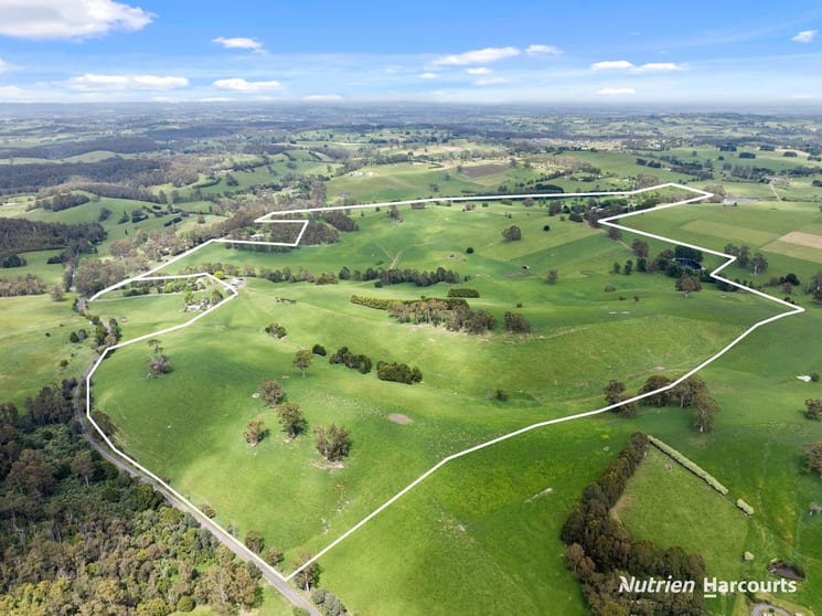 Click to view all images 235 Neerim East Road Neerim South VIC 3831 - Image 2