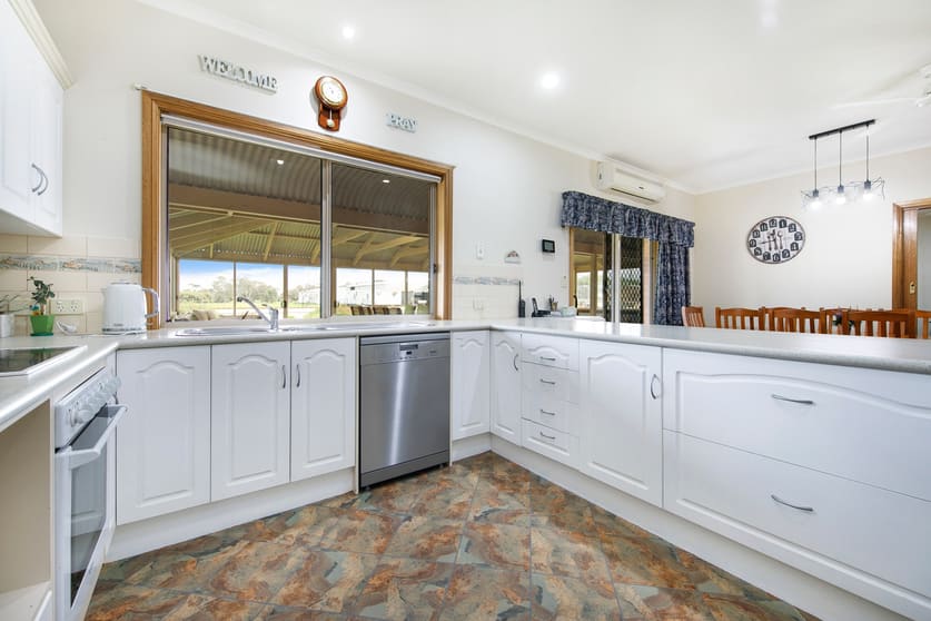 Click to view all images 176 Landseer Road Milang SA 5256 - Image 3