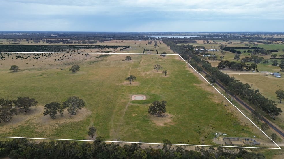 Click to view all images . Powers Creek Road Edenhope VIC 3318 - Image 2