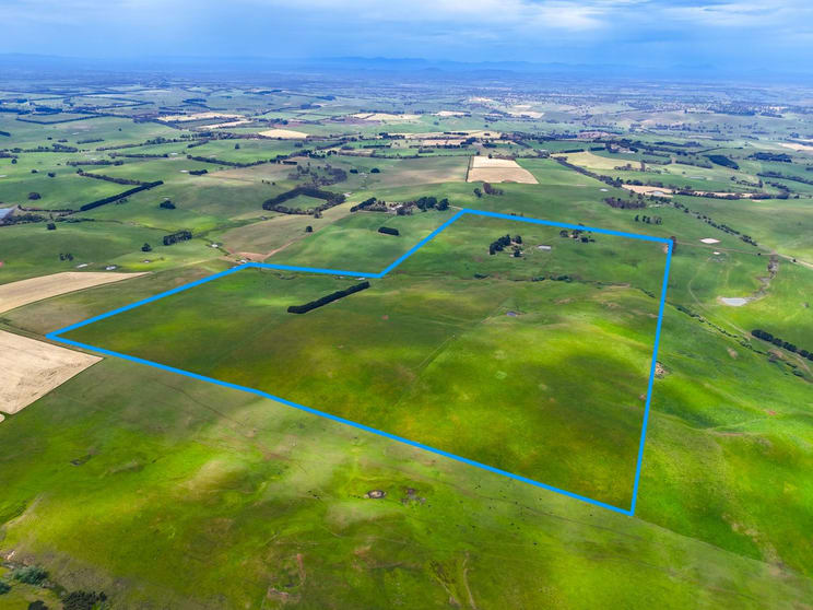 Click to view all images 55 Denholme Green Road Konongwootong VIC 3315 - Image 1