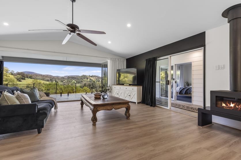 6 East Coolabine Road Coolabine QLD 4574 - Image 1