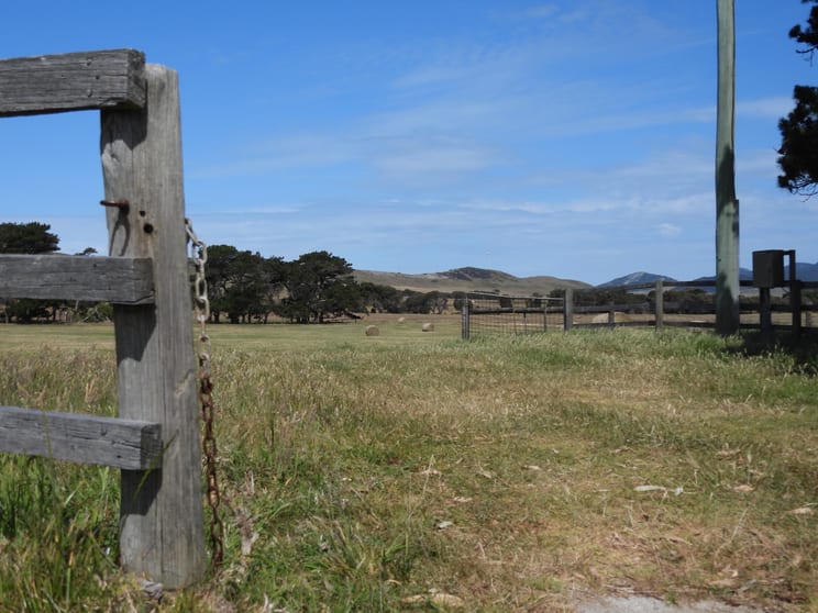 Click to view all images PID 6428956 Thule Road Whitemark TAS 7255 - Image 2