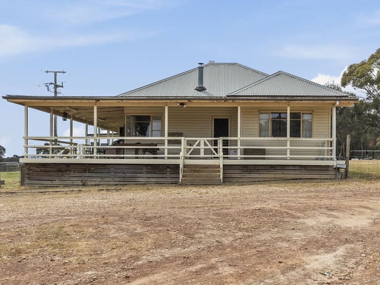 Click to view all images 1105 Seymour-Tooborac Road Hilldene VIC 3660 - Image 3