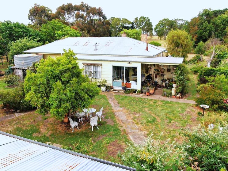 Click to view all images 100 C Campbells Road Cavendish VIC 3314 - Image 2
