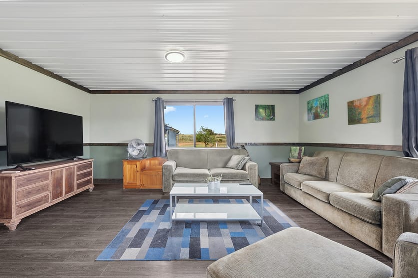 Click to view all images 5145 Henry Parkes Way Manildra NSW 2865 - Image 2