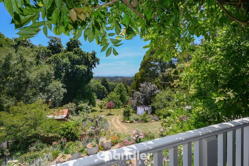 Click to view all images 88 Kallista-Emerald Road The Patch VIC 3792 - Image 3