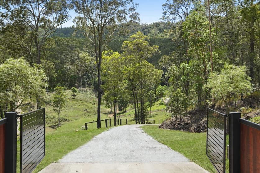 Click to view all images 30-32 Timbertop Court Wonglepong QLD 4275 - Image 2