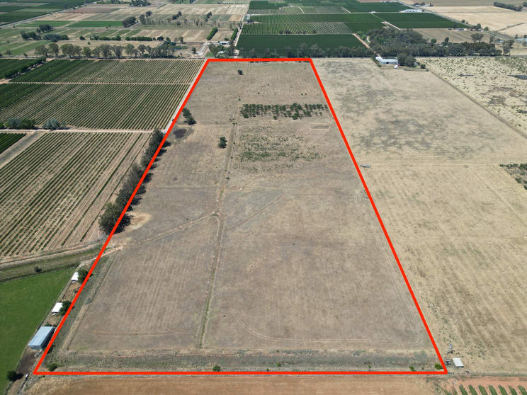 Click to view all images 595 Healy Road Cobram VIC 3644 - Image 3