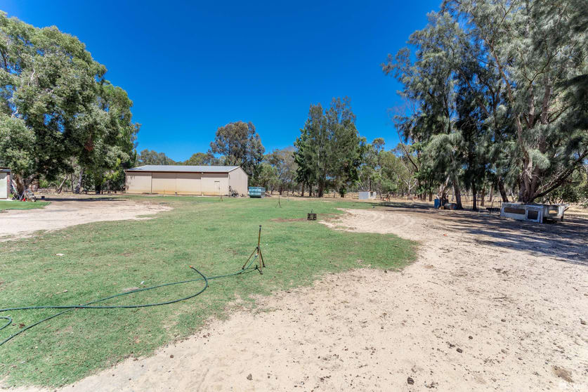 Click to view all images 27 Powell Road Baldivis WA 6171 - Image 3