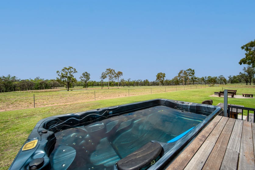 Click to view all images 1423 Selma Road Emerald QLD 4720 - Image 2