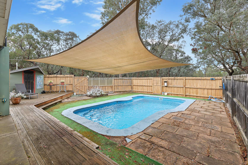 Click to view all images 160C Mustons Lane Heyfield VIC 3858 - Image 3