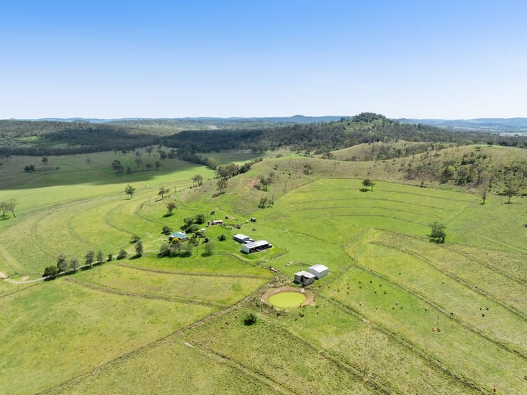 Click to view all images 627 Emu Creek Road Emu Creek QLD 4355 - Image 2