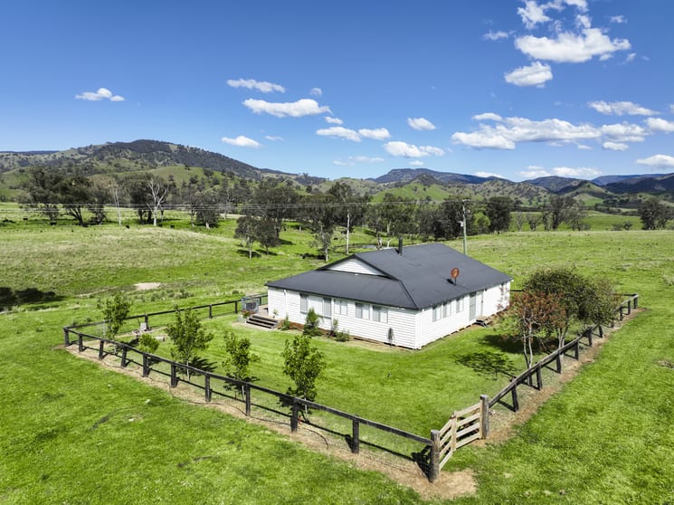 Click to view all images 5548 Hunter Road Moonan Flat NSW 2337 - Image 3