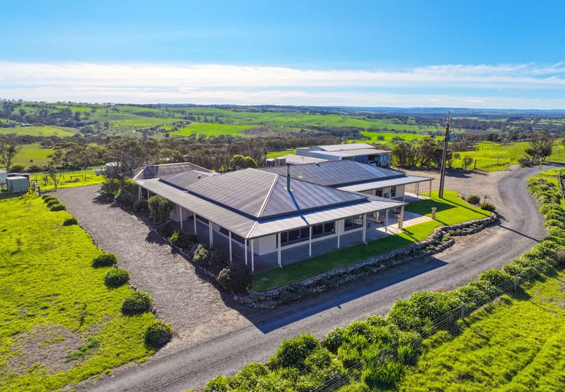 Click to view all images 409 Flagstaff Hill Road Middleton SA 5213 - Image 1