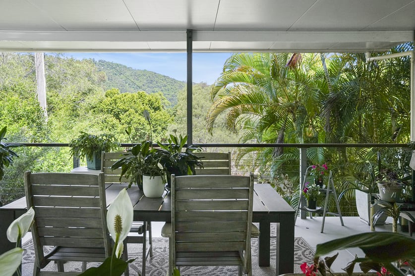 Click to view all images 7 Coonardoo Court Wongawallan QLD 4210 - Image 2