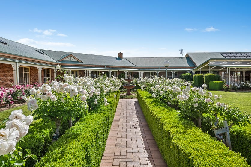 Click to view all images 5154 Mitchell Highway Orange NSW 2800 - Image 2