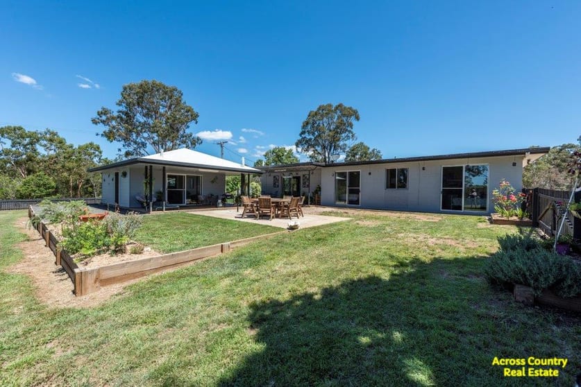 Click to view all images 203 Greenview Road Wondai QLD 4606 - Image 2