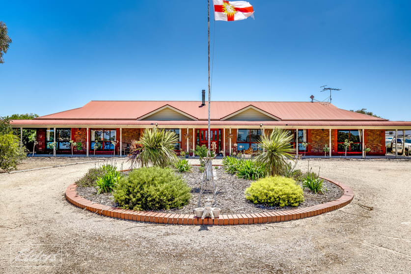 Click to view all images 1378 Finniss-Clayton Road Clayton Bay SA 5256 - Image 2