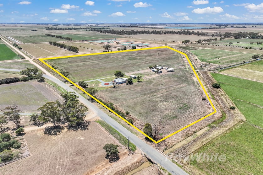 Click to view all images 924 Lowe Road Ballendella VIC 3561 - Image 2